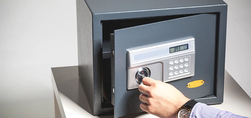 Jewelry Safe Unlocking Service in Gainesville, Florida