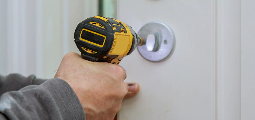 Street Locksmith For Smart Lock Repair in Gainesville, FL