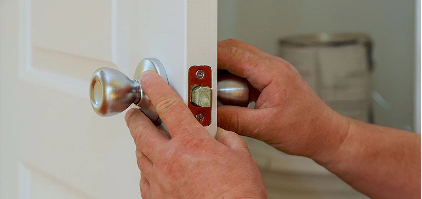 AAA Locksmiths For lock Replacement in Gainesville, Florida