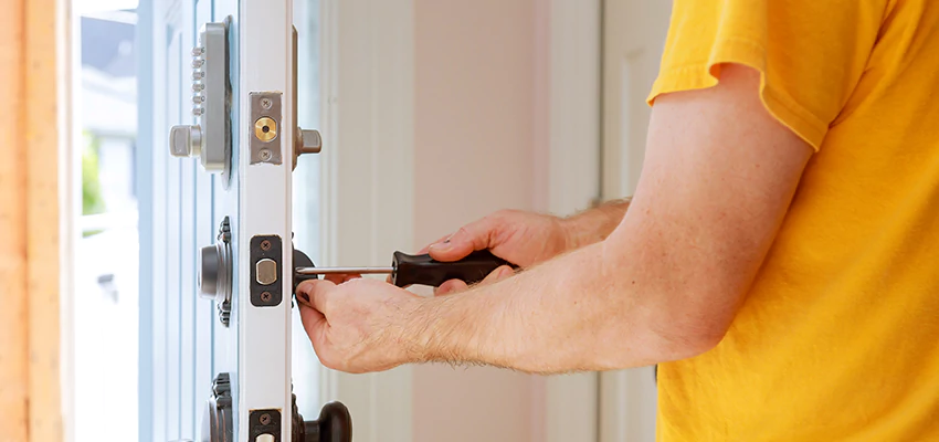 Eviction Locksmith For Key Fob Replacement Services in Gainesville, FL